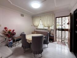 Blk 858 Tampines Avenue 5 (Tampines), HDB Executive #592288951